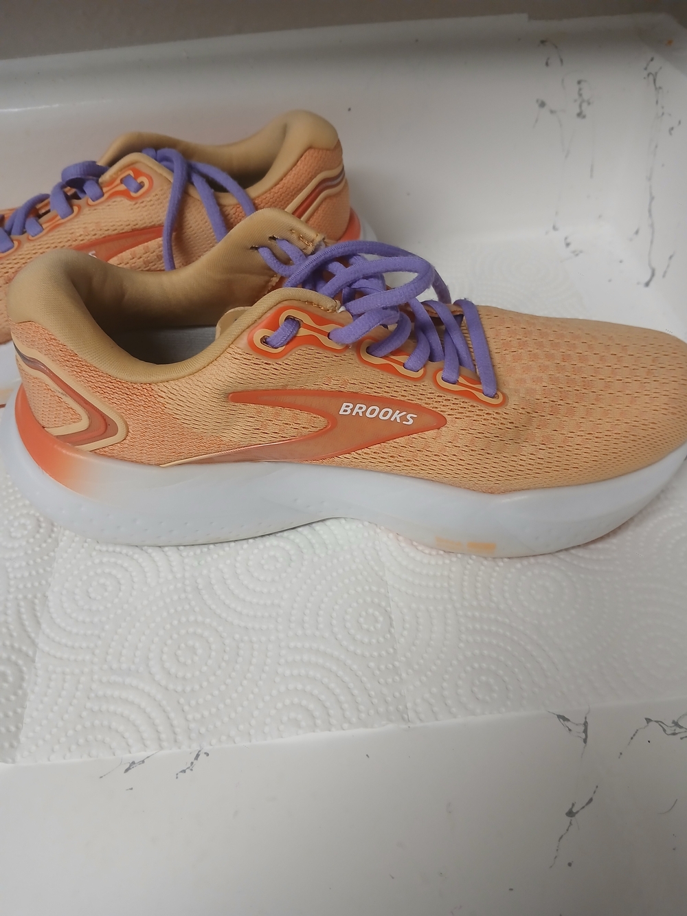 Brooks Ghost 15 Women's Athletic Shoes US 7 Good - Picture 8 of 9